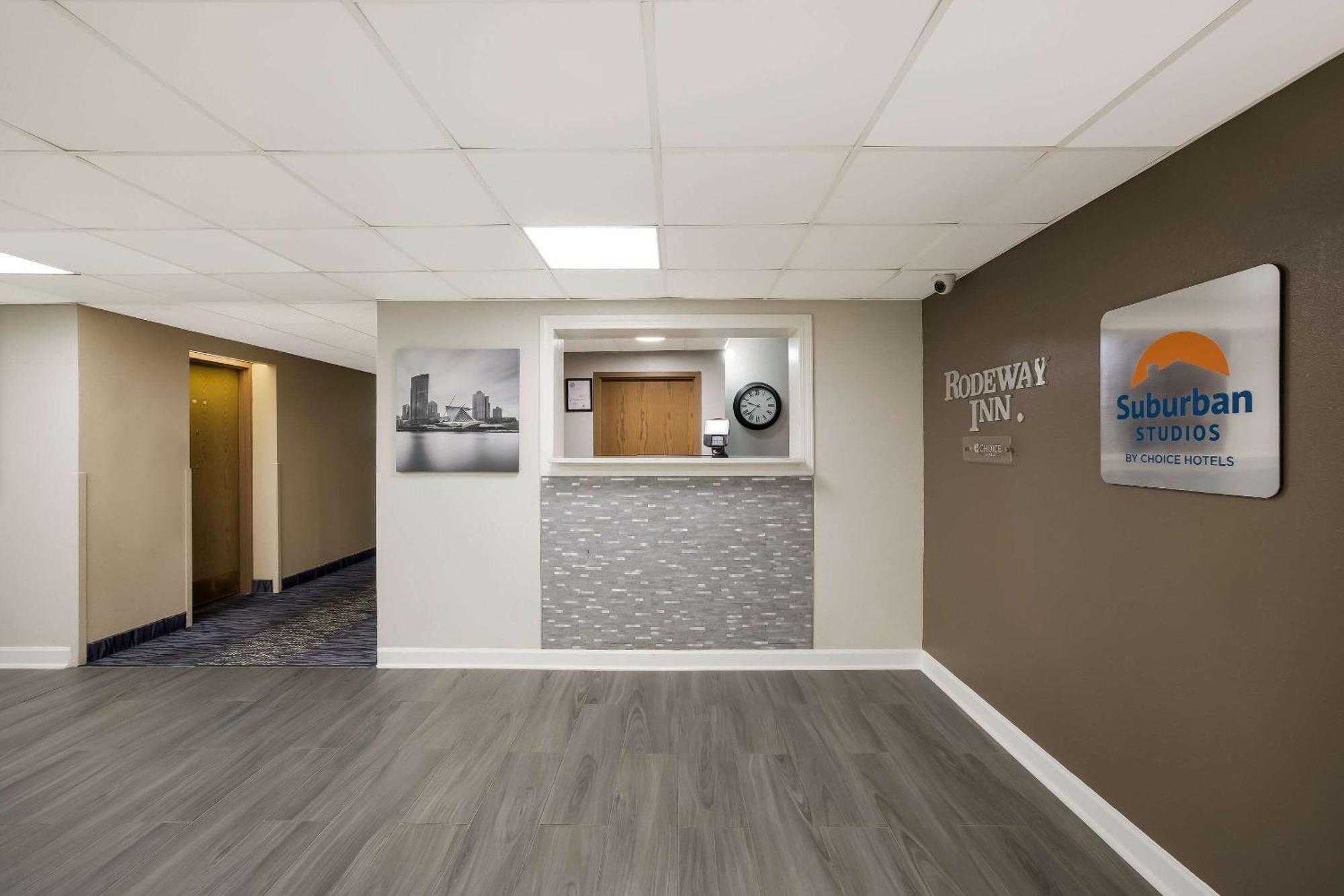 Suburban Studios Milwaukee Airport Exterior foto